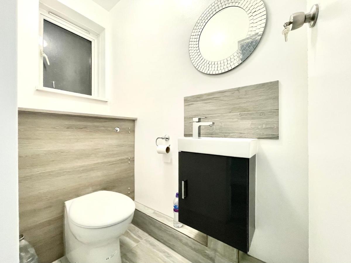 Fabulous 3 Bedroom Flat Sleeps 6 ลอนดอน ภายนอก รูปภาพ