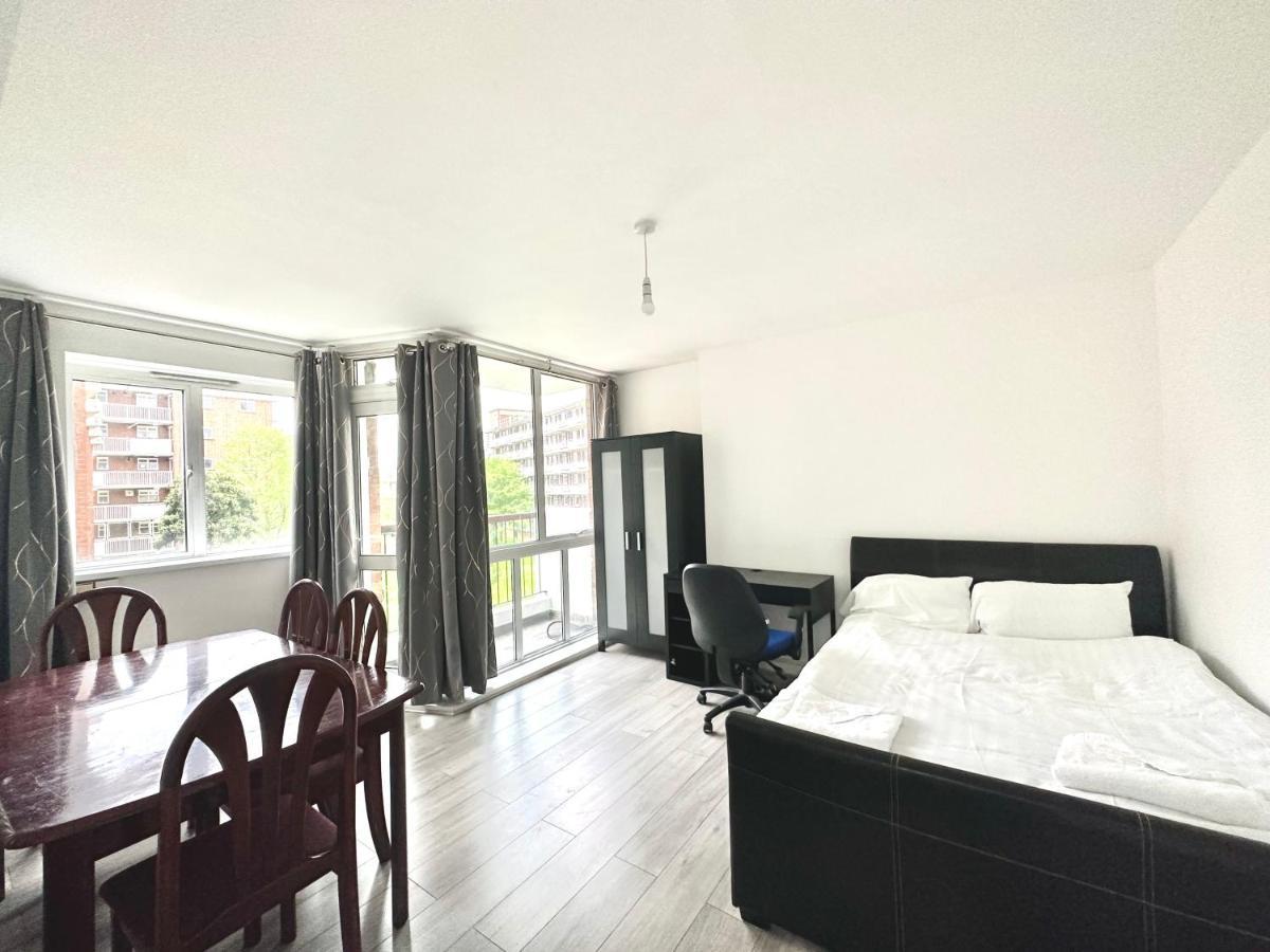 Fabulous 3 Bedroom Flat Sleeps 6 ลอนดอน ภายนอก รูปภาพ